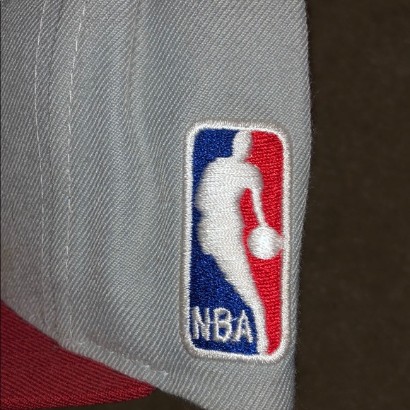 Mitchell & Ness Miami heat snapback - Picture 3 of 3
